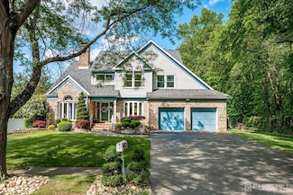 6 Firethorn Rd, Old Bridge, NJ 08857