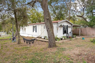 2109 Hialeah Ave, Leesburg, FL 34748
