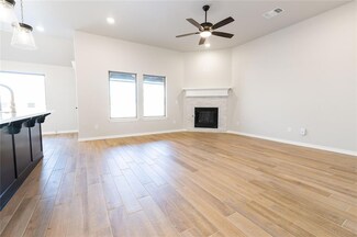 8105 NW 152nd St, Edmond, OK 73013