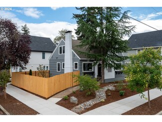 8404 NE Holladay St, Portland, OR 97220