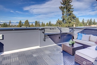 10710 Greenwood Ave N Unit A, Seattle, WA 98133