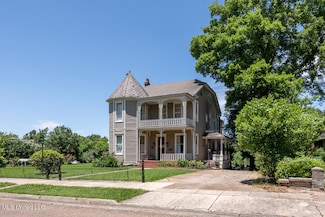 212 Linton Ave, Natchez, MS 39120