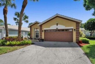 165 Harbor Lake Cir, Greenacres, FL 33413