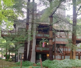 2197 Pinebrook Trail, Cuyahoga Falls, OH 44223