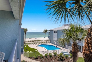 7000 Gulf Dr Unit 205, Holmes Beach, FL 34217