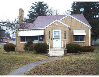 2529 Bonds Ave, South Bend, IN 46628