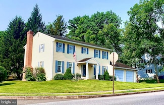 208 Russell Ave, Douglassville, PA 19518