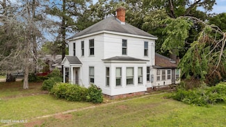 311 Whitaker St, Enfield, NC 27823