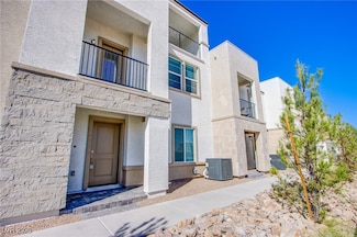 6288 Dolosonte St, Las Vegas, NV 89113