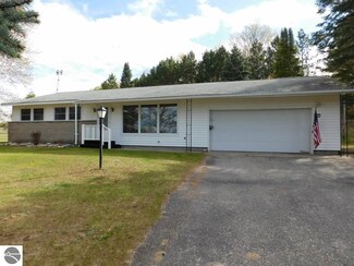 8571 E 12 Rd, Manton, MI 49663