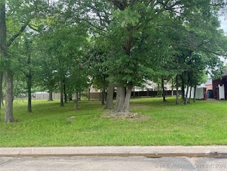 9 Edgewood Dr, McAlester, OK 74501