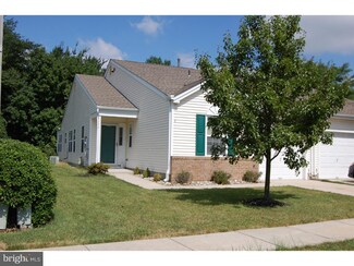 4 Peppergrass Dr N, Mount Laurel, NJ 08054