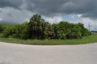 316/318 Peerless St Unit 5, Lehigh Acres, FL 33974