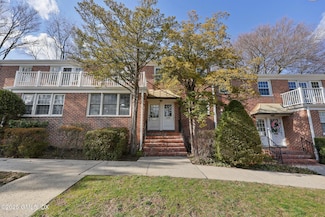 19 Putnam Park, Greenwich, CT 06830