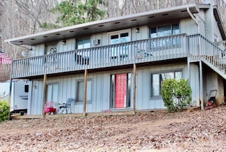 141 Charity Ln, Candler, NC 28715
