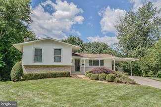 11105 Redford Ct, Fairfax, VA 22030