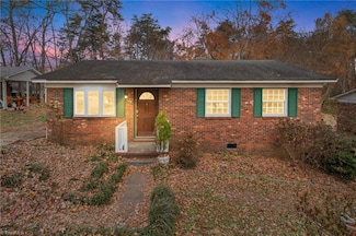 149 Blaze St, Winston Salem, NC 27105