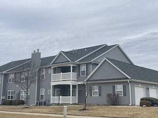 3020 E Stillwater Landing Unit 203, Urbana, IL 61802