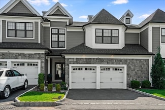 302 Tiffany Way Unit 302, Watchung, NJ 07069