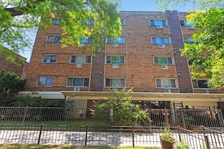 1415 W Lunt Ave Unit 402, Chicago, IL 60626