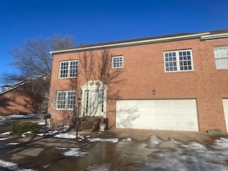 4945 Robin Hood Dr, Ashland, KY 41101