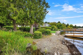9460 SE 52nd St, Mercer Island, WA 98040