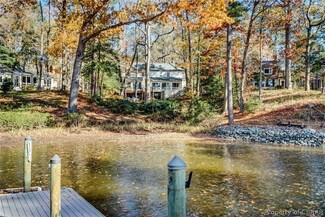 17 The Green, Weems, VA 22576