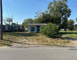 616 E South Commerce St, Wills Point, TX 75169