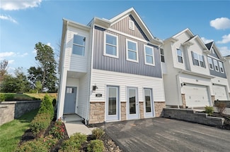 122 River Ridge Dr, Moon/Crescent Township, PA 15108