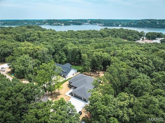 370 Via Appia Dr, Sunrise Beach, MO 65079