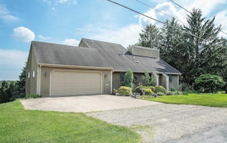1014 1st Ave NE, Waverly, IA 50677