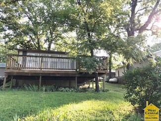 28756 Mistletoe Ave, Warsaw, MO 65355