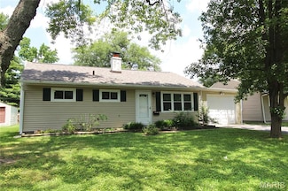 3817 N Park Dr, Belleville, IL 62226