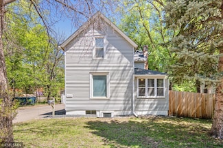 1663 Concord St S, South Saint Paul, MN 55075