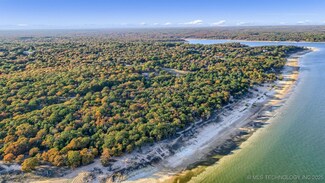 5876 Oaks Cove Ln, Kingston, OK 73439