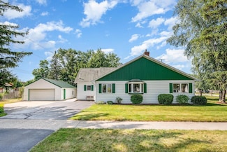 250 N Pine St, Hemlock, MI 48626