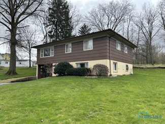 25 Willow Ct, Tiffin, OH 44883