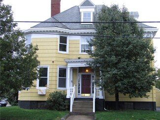 123 Cottage St, Pawtucket, RI 02860
