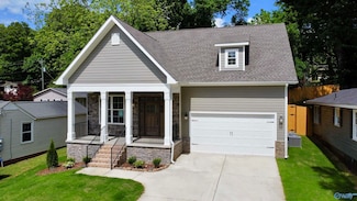 2703 Woodview Dr SE, Huntsville, AL 35801