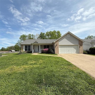 458 Nantucket Dr, Saint Charles, MO 63301