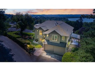 8308 NW Bacon Rd, Vancouver, WA 98665
