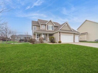 9700 Enfield Cir, Johnston, IA 50131