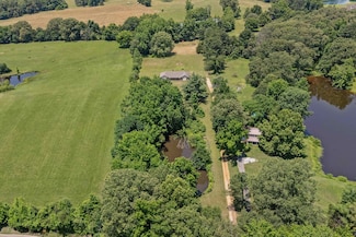 8783 Deadfall Rd, Millington, TN 38053