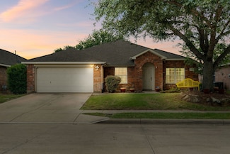 1320 Cattle Crossing Dr, Fort Worth, TX 76131