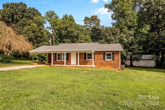 145 Jim Barnes Ln, Taylorsville, NC 28681