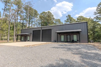 211 Woodland Shores Dr, Clinton, AR 72031