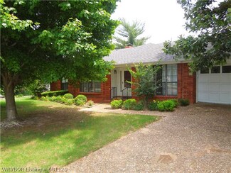 9617 Jenny Lind Rd, Fort Smith, AR 72908