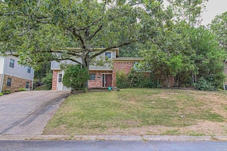 8304 Red Oak Ln, Little Rock, AR 72205