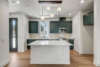 4127 E 12th St Unit 5, Austin, TX 78721