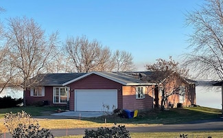 38264 N Shore Dr, Battle Lake, MN 56515